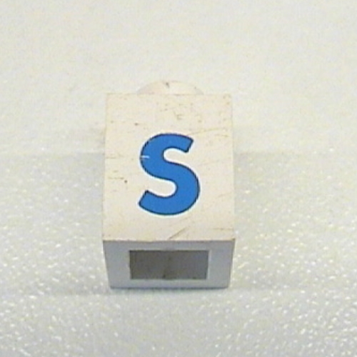 Visuel indicatif Rebrickable de Brique 1 x 1 avec motif imprimé bleu 'S' (police noire) (Brick 1 x 1 with Blue 'S' Print (Bold Font))