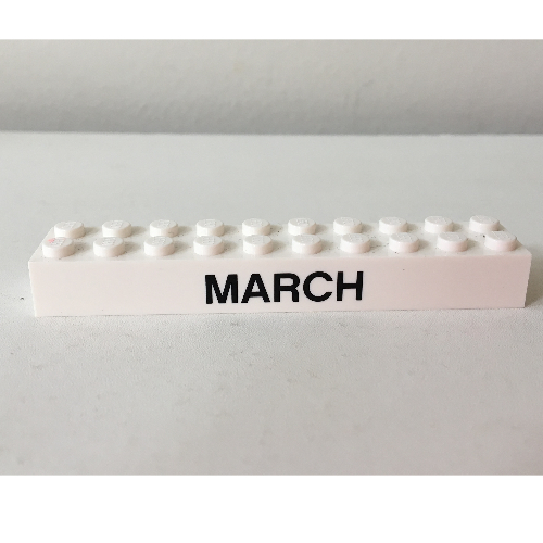 Visuel indicatif Rebrickable de Brique 2 x 10 avec motif imprimé noir 'MARCH' / 'APRIL' (Brick 2 x 10 with Black 'MARCH' / 'APRIL' Print)