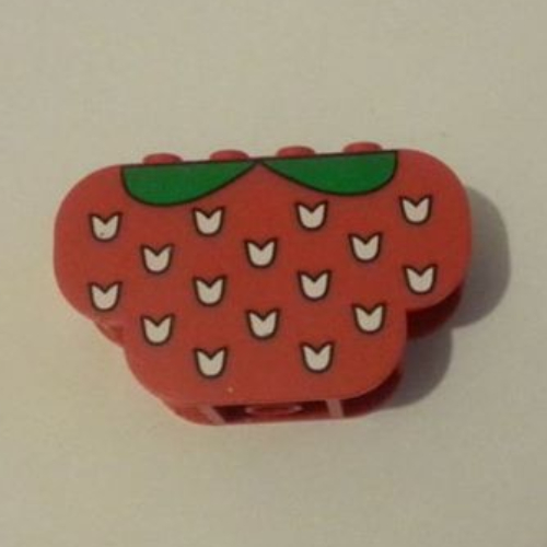 Visuel indicatif Rebrickable de Brique incurvée 2 x 6 x 3 triple fond incurvé avec des taches blanches et des feuilles de fraise vertes motif imprimé (Brick Curved 2 x 6 x 3 Triple Curved Bottom with White Flecks and Green Strawberry Leaves Print)