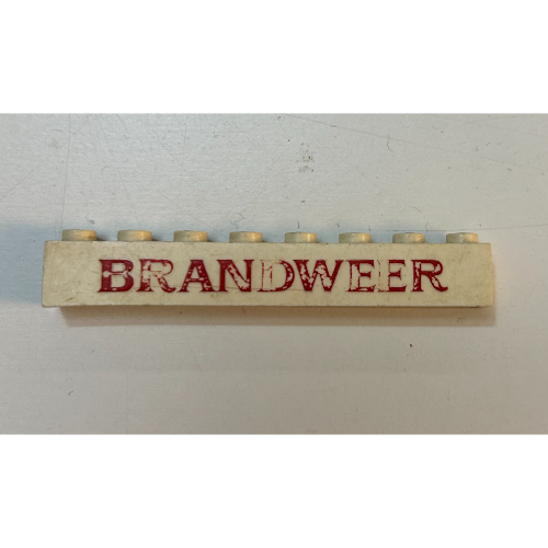 Visuel indicatif Rebrickable de Brique 1 x 8 avec motif imprimé 'BRANDWEER' (Brick 1 x 8 with 'BRANDWEER' Bold Red Print)