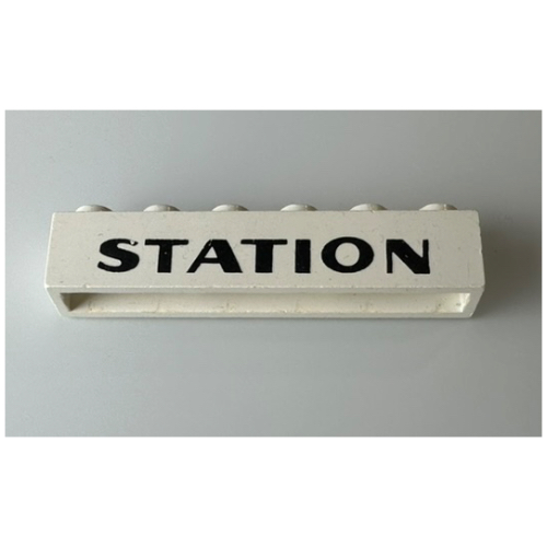 Visuel indicatif Rebrickable de Brique 1 x 6 avec motif imprimé 'STATION' (Brick 1 x 6 with 'STATION' Print)