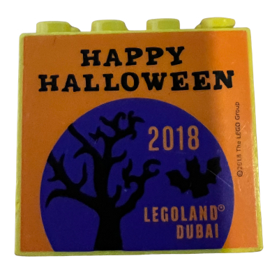 Visuel indicatif Rebrickable de Brique 2 x 4 x 3 avec motif imprimé 'LEGOLAND Dubai 2018 HAPPY HALLOWEEN' (Brick 2 x 4 x 3 with 'LEGOLAND Dubai 2018 HAPPY HALLOWEEN' Print)