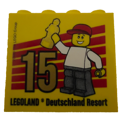 Visuel indicatif Rebrickable de Brique 2 x 4 x 3 avec minifigurine tenant trophée, or '15' et 'LEGOLAND Deutschland Resort' imprimé (Brick 2 x 4 x 3 with Minifigure Holding Trophy, Gold '15' and 'LEGOLAND Deutschland Resort' Print)