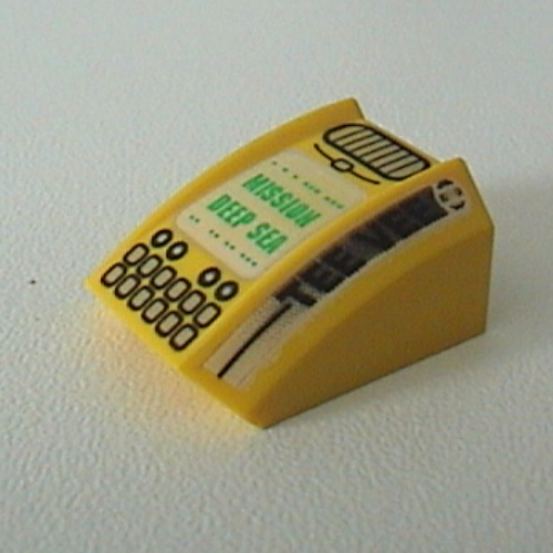 Visuel indicatif Rebrickable de Brique courbée 2 x 2 avec lèvre, sans tenons avec mission mer profonde 'TEE VEE' imprimé (Brick Curved 2 x 2 with Lip, No Studs with Mission Deep Sea 'TEE VEE' Print)