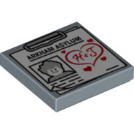 Visuel indicatif Rebrickable de Tuile 2 x 2 avec presse-papiers avec 'ARKHAM ASYLUM', image de Joker et rouge 'H & J' dans le cœur p (Tile 2 x 2 with Clipboard with 'ARKHAM ASYLUM', Joker Image and Red 'H & J' in Heart P)
