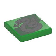 Visuel indicatif Rebrickable de Tuile 2 x 2 avec serpent argenté, motif imprimé de blason de Serpentard (Tile 2 x 2 with Silver Snake, Slytherin Crest Print)
