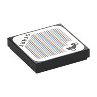 Visuel indicatif Rebrickable de Tuile 2 x 2 avec motif imprimé 'START', tri-speeder et code-barres (autocollant) (Tile 2 x 2 with 'START', Tri-Speeder and Barcode Print (Sticker))