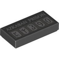 Visuel indicatif Rebrickable de Tuile 1 x 2 avec motif imprimé Runes, '3', '9', '0' et 'AZKABAN PRISON' (Tile 1 x 2 with Runes, '3', '9', '0', and 'AZKABAN PRISON' Print)