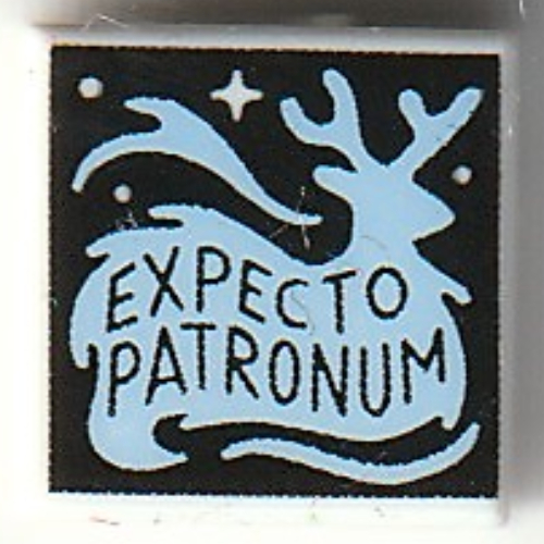 Visuel indicatif Rebrickable de Tuile 1 x 1 avec motif imprimé noir 'EXPECTO PATRONUM' (Tile 1 x 1 with Black 'EXPECTO PATRONUM' Print)