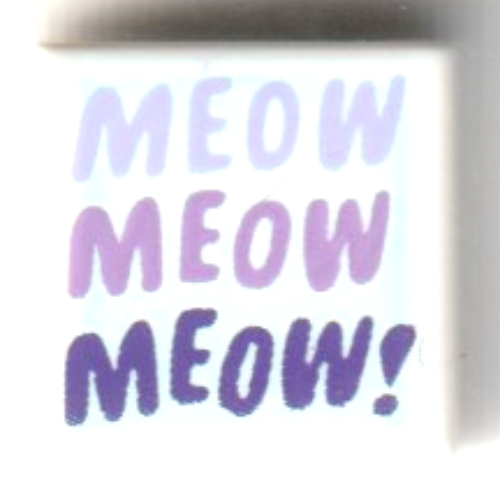 Visuel indicatif Rebrickable de Tuile 1 x 1 avec lavande / lavande moyen / violet foncé 'MEOW!' motif imprimé sur fond vert d’eau léger imprimé (Tile 1 x 1 with Lavender/Medium Lavender/Dark Purple 'MEOW!' Print on Light Aqua Background Print)