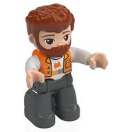 Visuel indicatif Rebrickable de Duplo figurine avec cheveux épais peignés vers l'avant et barbe orange foncé, chemise orange, jambes gris bleuâtre foncé (Duplo Figure with Thick Hair Combed Forward and Beard Dark Orange, Orange Shirt, Dark Bluish Grey Legs)