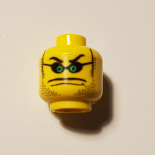 Tête de minifigurine Homme de main, lunettes petit avec des yeux verts, barbe naissante, mince moustache grand sur la ligne de bouche motif imprimé [tenon creux bouché] (Minifig Head Henchman, Glasses Small with Green Eyes, Stubble, Thin Wide Moustache over Mouth Line Print [Blocked Open Stud])
