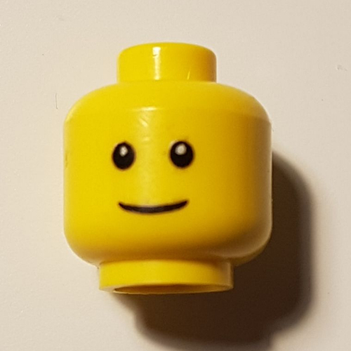 Minifigurine scientifique en chef, mince sourire, motif : yeux noirs avec pupilles blanches et sans sourcils [tenon creux bouché] (Minifig Head Scientist, Thin Grin, Black Eyes with White Pupils and No Eyebrows Print [Blocked Open Stud])