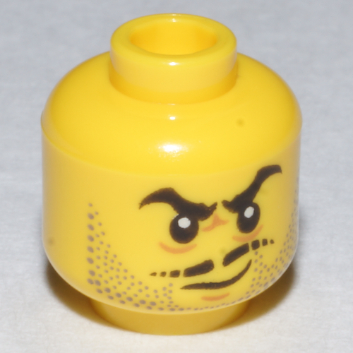 Tête de minifigurine Flintlocke, barbe naissante gris, moustache et sourcils en colère, lignes sous les yeux, motif : sourire en coin [tenon creux] (Minifig Head Flintlocke, Gray Stubble, Moustache and Angry Eyebrows, Lines under Eyes, Smirk Print [Hollow Stud])