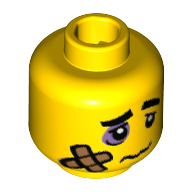 Tête de minifigurine personnage maladroit, sourcils épais, œil noir, Bandage, air renfrogné (Minifig Head Clumsy Guy, Thick Eyebrows, Black Eye, Bandage, Frown)