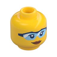 Tête de minifigurine pêche, lunettes bleu clair avec cadre noir, lèvres pêche, bouche fermée sourire motif imprimé (Minifig Head Peach, Glasses Light Blue with Black Frame, Peach Lips, Closed Mouth Smile Print)