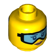 Tête de minifigurine Ingénieur, lèvres pêche, lunettes bleu clair et sourire / Couvert de motif imprimé de saleté (Minifig Head Engineer, Peach Lips, Light Blue Goggles and Smile / Covered with Dirt Print)