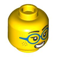 Tête de minifigurine, lunettes azur foncé, taches de rousseur, sourire nerveux / bouche fermée droite avec motif imprimé de goutte de sueur (Minifig Head, Dark Azure Glasses, Freckles, Nervous Grin / Straight Closed Mouth with Sweat Drop Print)