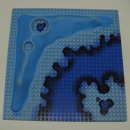 Visuel indicatif Rebrickable de Plaque de base Cratères surélevés 32 x 32 avec Cratère tenons et motif imprimé sous-marin (Baseplate Raised 32 x 32 Craters with Crater Studs and Underwater Print)