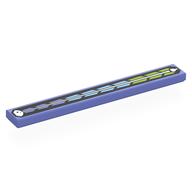 Visuel indicatif Rebrickable de Tuile 1 x 8 avec le violet bleu, bleu moyen, formes de vert citron, flèche blanche sur le motif imprimé de fond noir (Tile 1 x 8 with Blue Violet, Medium Blue, Lime Shapes, White Arrow on Black Background Print)