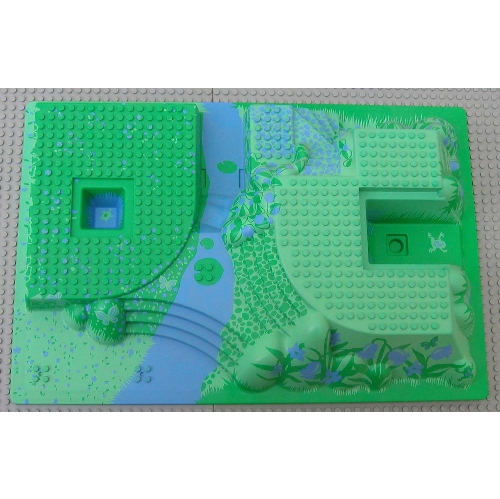 Visuel indicatif Rebrickable de Plaque de base Élevé 32 x 48 x 6 avec marches avant et arrière et motif imprimé Jardin bleu et vert moyen (Baseplate Raised 32 x 48 x 6 with Front and Back Steps and Medium Blue and Green Garden Print)