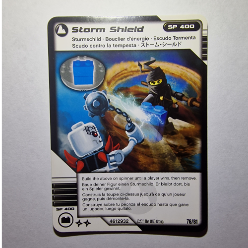 Carte à collectionner, Ninjago paquet de cartes:1: 76 - Bouclier de tempête - Version internationale (Trading Card, Ninjago Deck #1: 76 - Storm Shield - International Version)