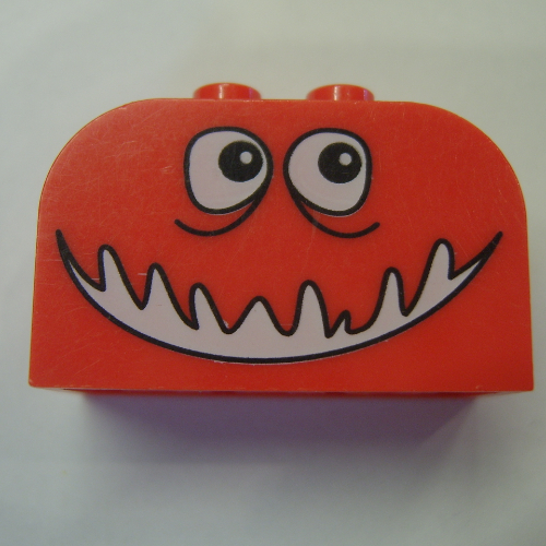 Visuel indicatif Rebrickable de Brique courbée 2 x 4 x 2 double avec monstre visage sourire ouvert motif imprimé (Brick Curved 2 x 4 x 2 Double with Monster Face Open Smile Print)