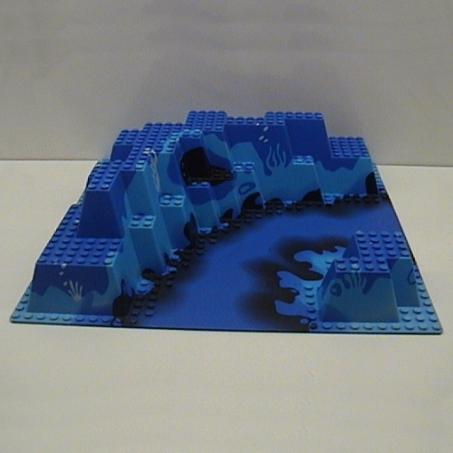 Visuel indicatif Rebrickable de Plaque de base Canyon surélevé 32 x 32 avec motif imprimé bleu sous-marin (Baseplate Raised 32 x 32 Canyon with Blue Underwater Print)