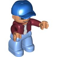 Visuel indicatif Rebrickable de Figurine Duplo avec casquette Bleu, avec Chemise à manches longues rouge foncé sur Chemise blanche - Jambes bleues moyennes (Duplo Figure with Cap Blue, with Dark Red Long Sleeve Shirt over White Shirt - Medium Blue Legs)