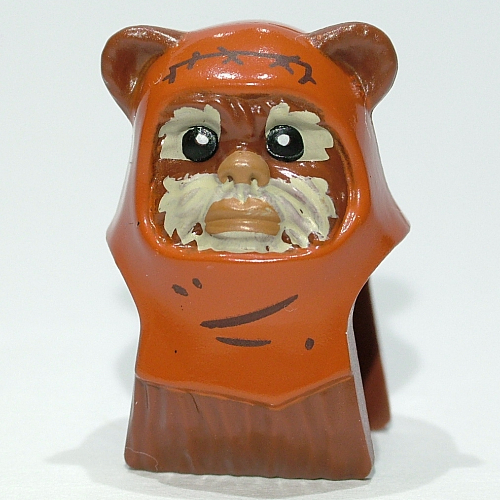 Tête de minifigurine spéciale, ewok avec capuche orange foncé et beige visage peinture, coutures et plis motif imprimé (verre) (Minifig Head Special, Ewok with Dark Orange Hood and Tan Face Paint, Stitches and Creases Print (Wicket))