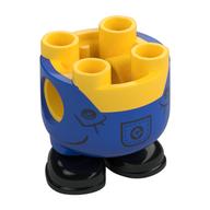 Corps minion, salopette bleue, g logo motif imprimé (Minion Body, Blue Overalls, G Logo Print)