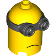 Tête de minifigurine Spécial, Minion, Haut, Lunettes 2 yeux, Motif imprimé triste (Minifig Head Special, Minion, High, 2-Eyed Goggles, Sad Print)