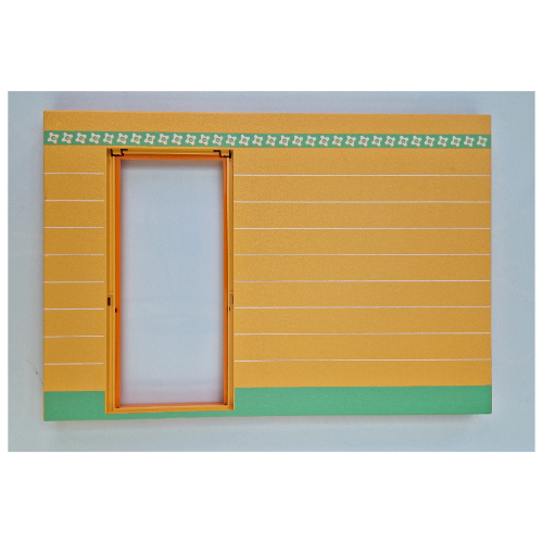 Visuel indicatif Rebrickable de Scala, Bâtiment, Mur, Vertical rainuré 40 x 2 x 22 2/3 avec découpe de porte, rayures vertes avec fleurs blanches sur motif imprimé Orange moyen (Scala, Building, Wall, Vertical Grooved 40 x 2 x 22 2/3 with Door Cutout, Green Stripe with White Flowers on Medium Orange Print)