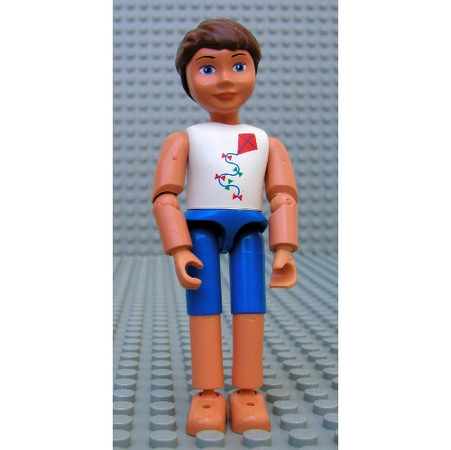 Belville figurine Coudes articulés, enfant, homme, cheveux bruns, chemise blanche avec cerf-volant rouge, pantalon court bleu (Belville Figure Articulated Elbows, Child, Male, Brown Hair, White Shirt with Red Kite, Blue Short Pants)