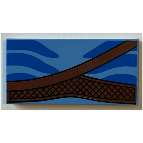 Visuel indicatif Rebrickable de Tuile 2 x 4 avec marquages bleus, motif imprimé bracelet brun rougeâtre (Tile 2 x 4 with Blue Markings, Reddish Brown Strap Print)