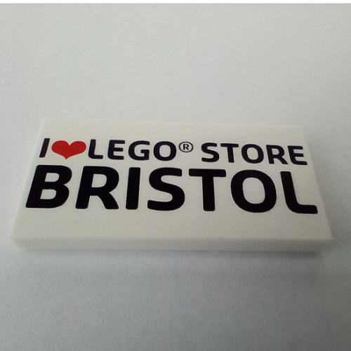 Visuel indicatif Rebrickable de Tuile 2 x 4 avec motif imprimé 'I heart LEGO STORE BRISTOL' (Tile 2 x 4 with 'I heart LEGO STORE BRISTOL' Print)