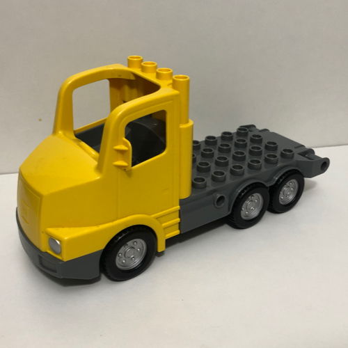 Visuel indicatif Rebrickable de Duplo camion grande cabine avec sombre bleu gris 4 x 8 plat plat (Duplo Truck Large Cab with Dark Bluish Gray 4 x 8 Flatbed Plate)