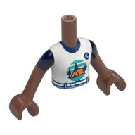 Torse de mini-poupée Fille avec tente orange, arbres bleu foncé, ciel turquoise foncé, motif imprimé au sol, bras et mains brun moyen (Minidoll Torso Girl with Orange Tent, Dark Blue Trees, Dark Turquoise Sky, Ground Print, Medium Brown Arms and Hands)