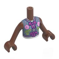 Visuel indicatif Rebrickable de Fille de torse de mini-poupée avec le dessus bleu de sable, arcs/lacets rose foncé, rose vif/vert citron fleurs motif imprimé, bras et mains brun moyen (Minidoll Torso Girl with Sand Blue Top, Dark Pink Bows/Laces, Bright Pink/Lime Flowers Print, Medium Brown Arms and Hands)