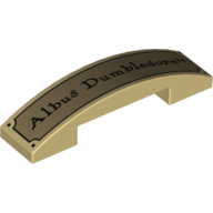 Visuel indicatif Rebrickable de Brique courbée 4 x 1 double, sans tenons avec signe de beige foncé, motif imprimé 'Albus Dumbledore' (Brick Curved 4 x 1 Double, No Studs with Dark Tan Sign, 'Albus Dumbledore' Print)