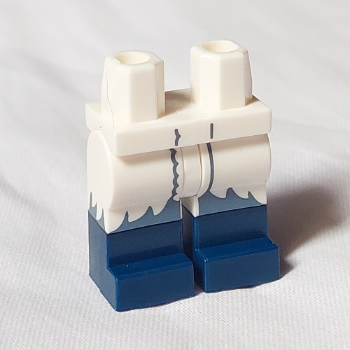 Visuel indicatif Rebrickable de Bassin avec jambes blanches et motif Bottes bleu foncé avec motif imprimé Fourrure bleu moyen (Hips with White Legs and Dark Blue Boots Pattern with Medium Blue Fur Print)