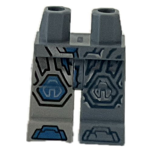 Visuel indicatif Rebrickable de Bassin et jambe gauche bleu sable, jambe droite gris bleuté clair avec motif imprimé armure Nexo Knights (Hips and Sand Blue Left Leg, Light Bluish Gray Right Leg with Nexo Knights Armor Print)