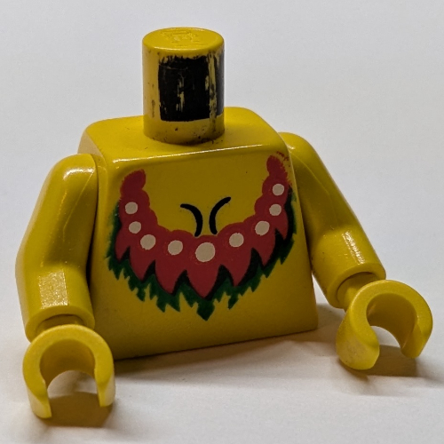 Torse, poitrine nue avec motif imprimé Lei rouge, bras et mains jaunes (Torso, Bare Chest with Red Lei Print, Yellow Arms and Hands)
