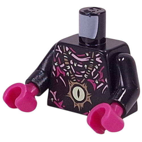 Torse, pendentif œil vert jaunâtre sur collier Nougat, motif imprimé tentacules magenta et rose, bras noirs, mains magenta (Torso, Yellowish Green Eye Pendant on Nougat Necklace, Magenta and Pink Tentacles Print, Black Arms, Magenta Hands)