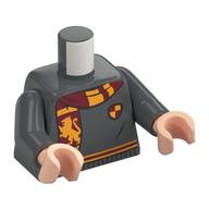Torse, pull, bordure orange clair/rouge foncé, crête, écharpe avec motif imprimé lion, bras gris bleuté foncé, mains nougat clair (Torso, Sweater, Bright Light Orange/Dark Red Trim, Crest, Scarf with Lion Print, Dark Bluish Gray Arms, Light Nougat Hands)