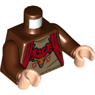 Torse, robe avec ceinture rouge, chemise beige foncé, motif imprimé emblème, bras brun rougeâtre, mains nougat clair (Torso, Robe with Red Sash, Dark Tan shirt, Emblem Print, Reddish Brown Arms, Light Nougat Hands)