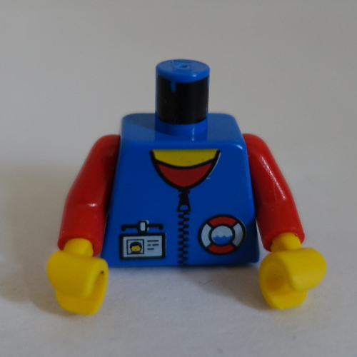 Visuel indicatif Rebrickable de Torse, veste avec logo de la garde côtière de sauvetage, étiquette de nom, col rouge, motif imprimé à glissière, bras rouges, mains jaunes (Torso, Jacket with Rescue Coast Guard Logo, Nametag, Red Collar, Zipper Print, Red Arms, Yellow Hands)