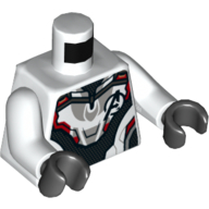 Torse, armure avec panneaux noirs et rouges et logo vengeurs motif imprimé, bras blancs, mains noires (Torso, Armour with Black and Red Panels and Avengers Logo Print, White Arms, Black Hands)