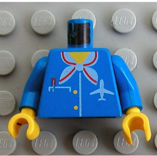 Torse, veste, poche, stylo, écharpe et avion Logo imprimé, bras bleus, mains jaunes (Torso, Jacket, Pocket, Pen, Scarf and Plane Logo Print, Blue Arms, Yellow Hands)