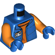 Gilet torse vers le bas avec badge d'identification sur pull orange, logo explorateur arctique sur motif imprimé à l'envers, bras orange, mains bleues (Torso Down Vest with ID Badge over Orange Sweater, Arctic Explorer Logo on Reverse Print, Orange Arms, Blue Hands)
